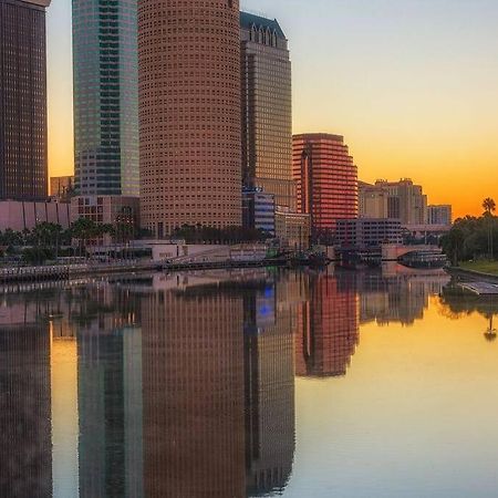Chic Bungalow Apartment Steps From Armature Works & Downtown Riverwalk Tampa Luaran gambar