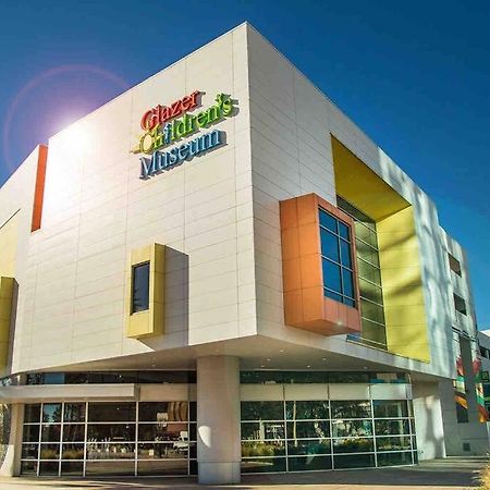 Chic Bungalow Apartment Steps From Armature Works & Downtown Riverwalk Tampa Luaran gambar
