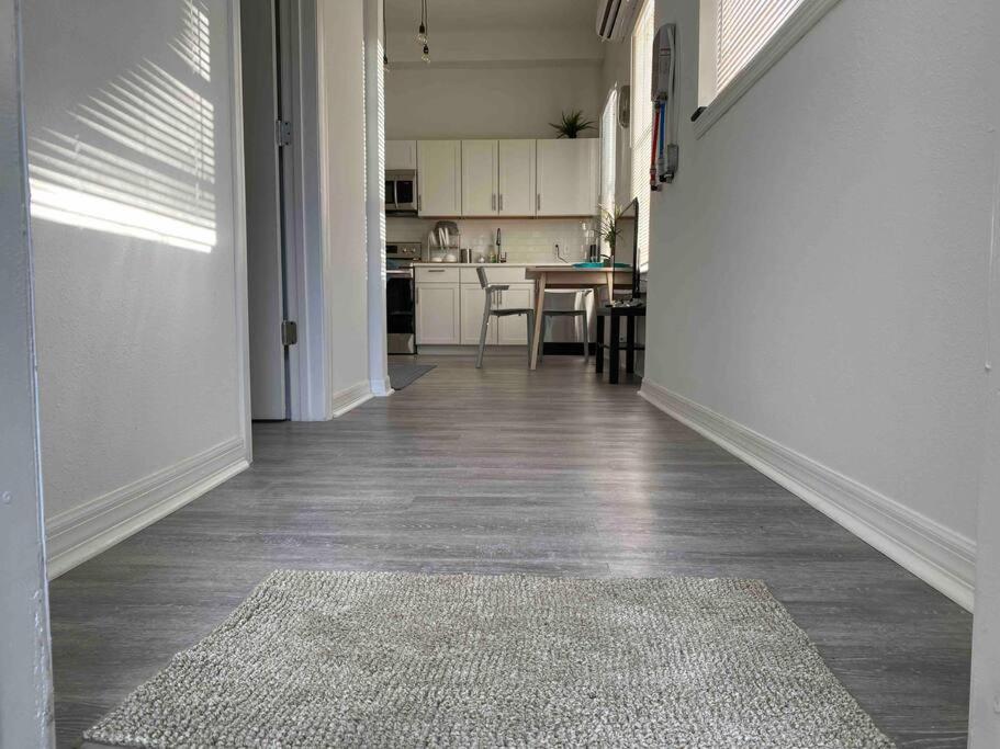 Chic Bungalow Apartment Steps From Armature Works & Downtown Riverwalk Tampa Luaran gambar