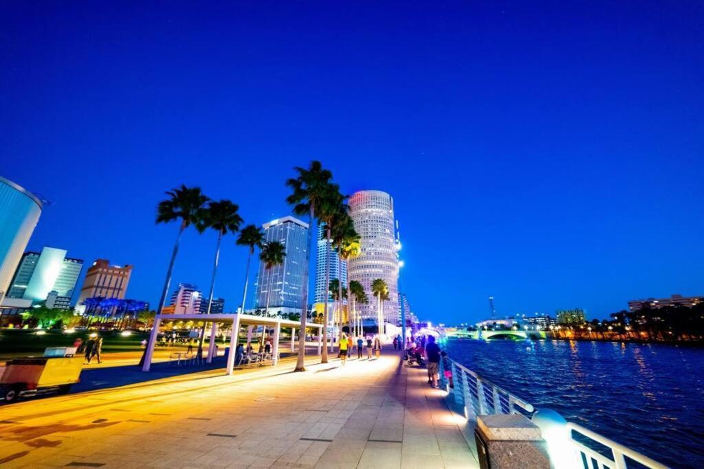 Chic Bungalow Apartment Steps From Armature Works & Downtown Riverwalk Tampa Luaran gambar