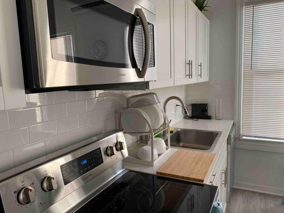 Chic Bungalow Apartment Steps From Armature Works & Downtown Riverwalk Tampa Luaran gambar